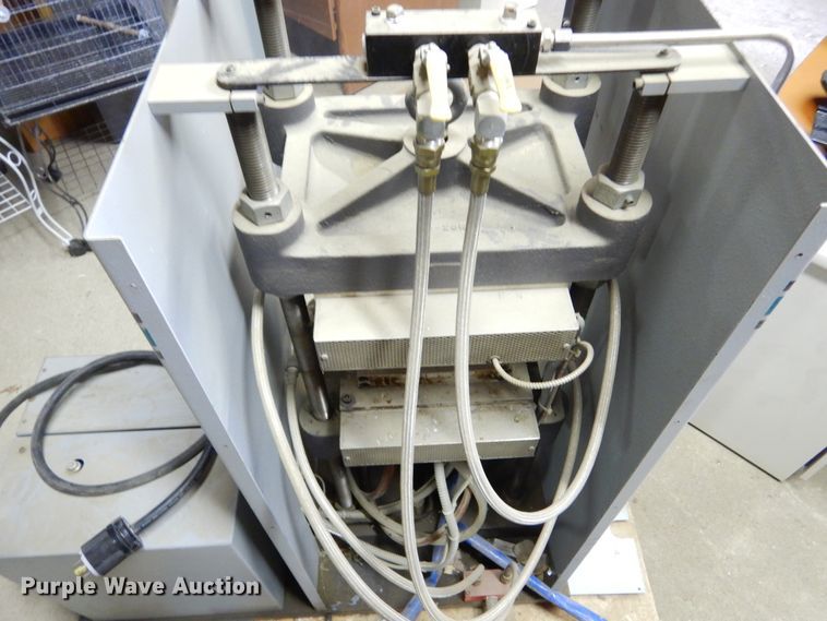 image for item KS9309 Carver 3895  heated laboratory press