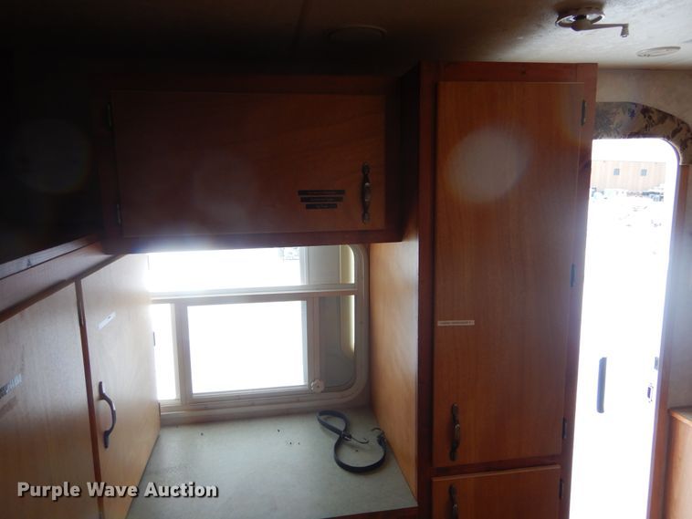 image for item KS9311 2005 K-Z Frontier  camper