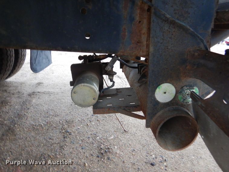 image for item KS9313 1991 Ford F600  flatbed truck