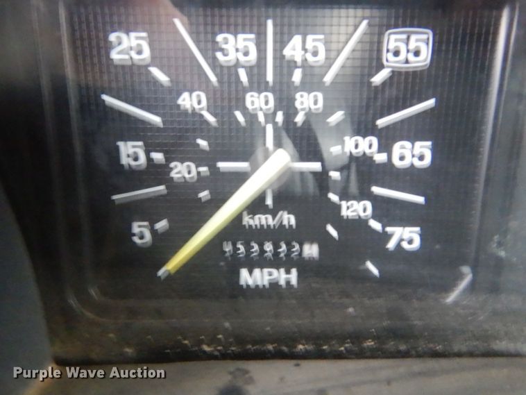 image for item KS9313 1991 Ford F600  flatbed truck