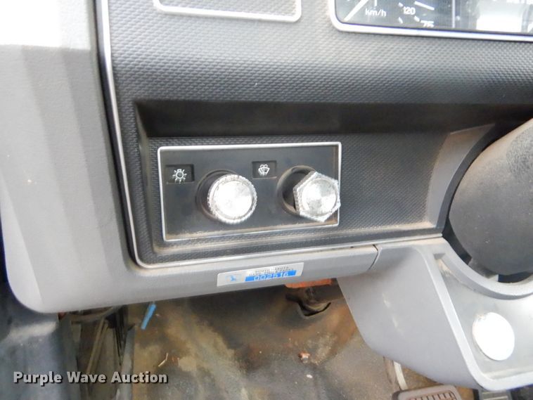 image for item KS9313 1991 Ford F600  flatbed truck