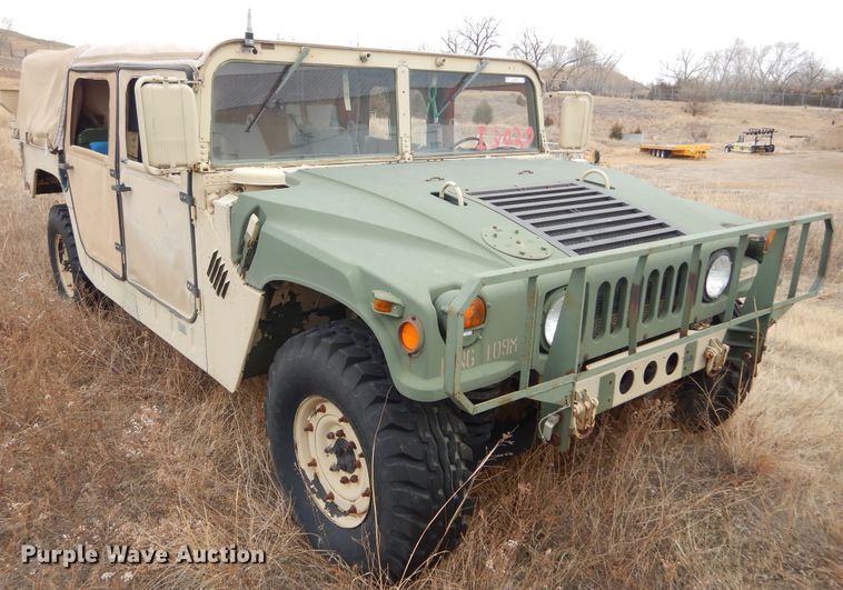image for item KS9318 1987 Am General HMMWV  SUV
