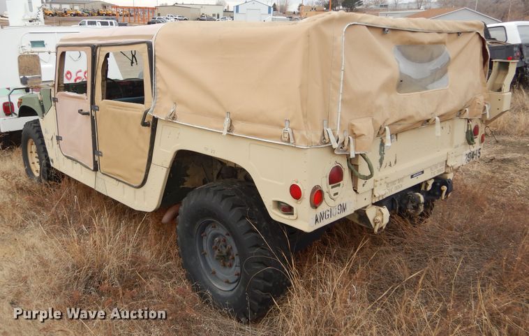 image for item KS9318 1987 Am General HMMWV  SUV