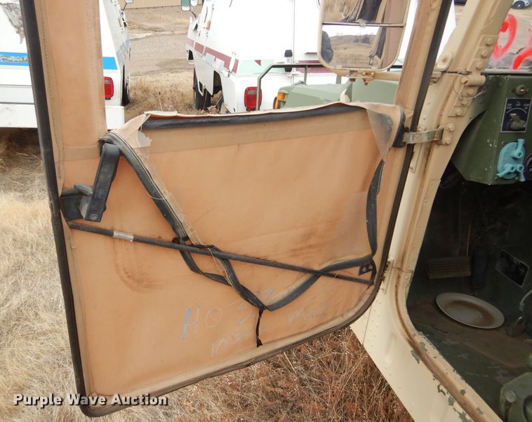 image for item KS9318 1987 Am General HMMWV  SUV