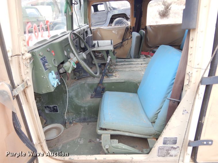 image for item KS9318 1987 Am General HMMWV  SUV