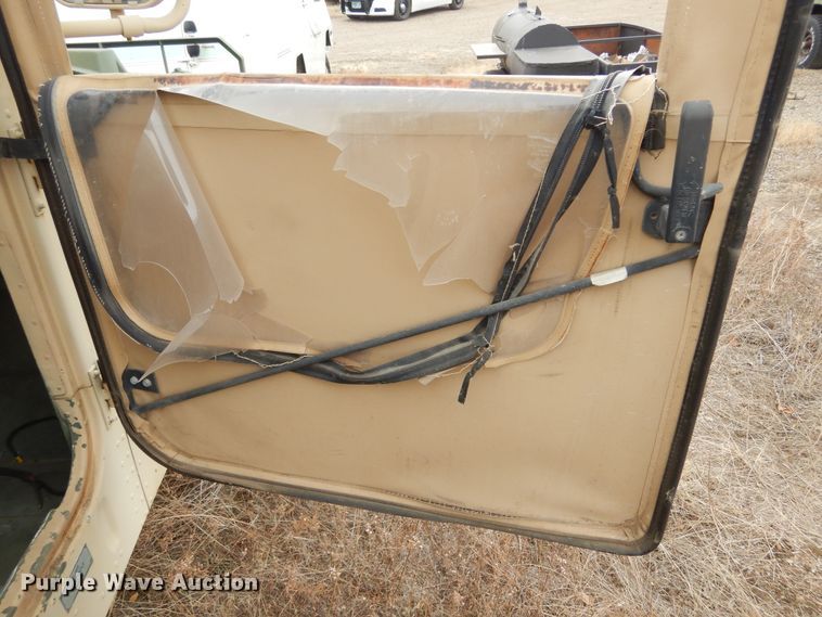 image for item KS9318 1987 Am General HMMWV  SUV