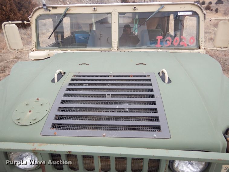 image for item KS9318 1987 Am General HMMWV  SUV
