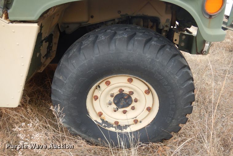 image for item KS9318 1987 Am General HMMWV  SUV