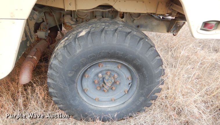 image for item KS9318 1987 Am General HMMWV  SUV