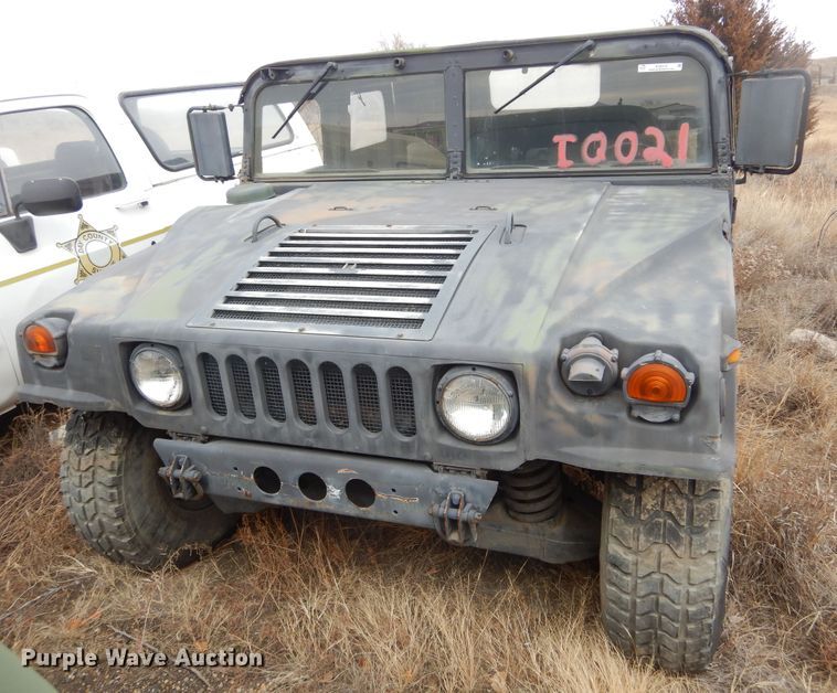 image for item KS9319 1994 Am General HMMWV  SUV