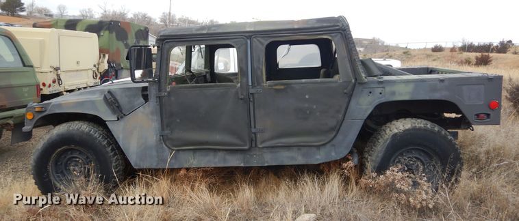 image for item KS9319 1994 Am General HMMWV  SUV