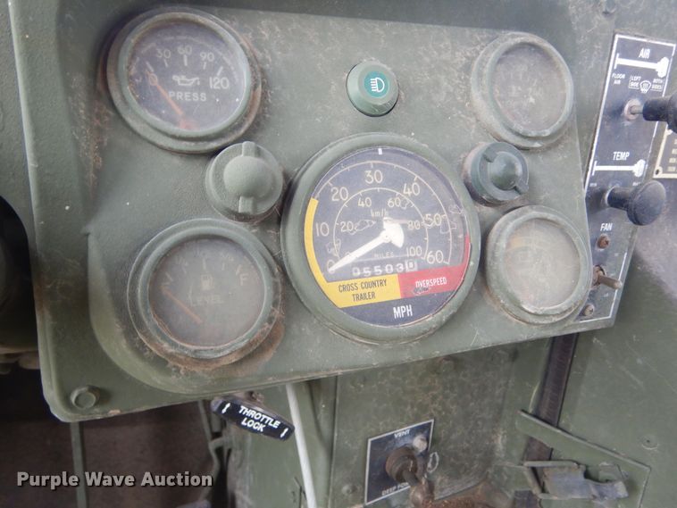 image for item KS9319 1994 Am General HMMWV  SUV