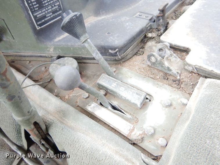 image for item KS9319 1994 Am General HMMWV  SUV