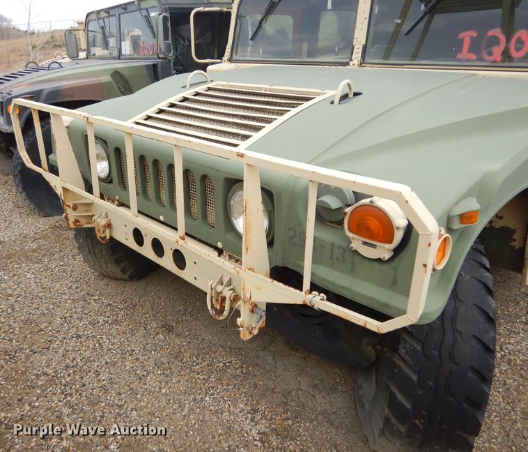 image for item KS9321 1987 Am General HMMWV  SUV