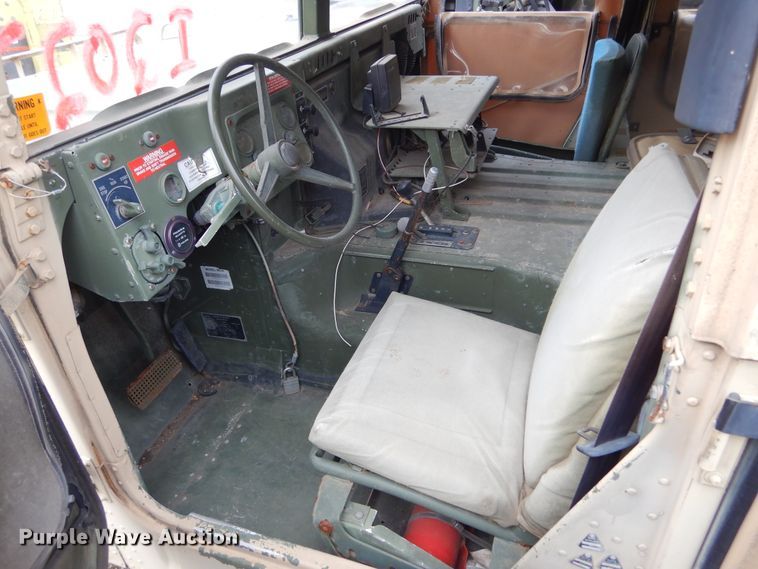 image for item KS9321 1987 Am General HMMWV  SUV