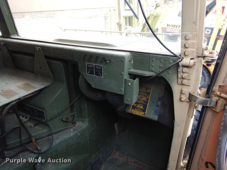 image for item KS9321 1987 Am General HMMWV  SUV