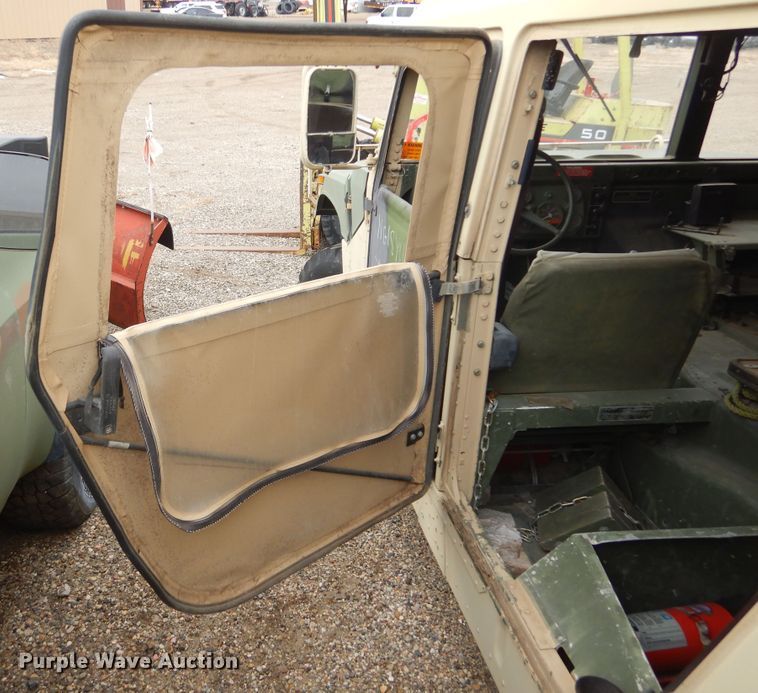 image for item KS9321 1987 Am General HMMWV  SUV