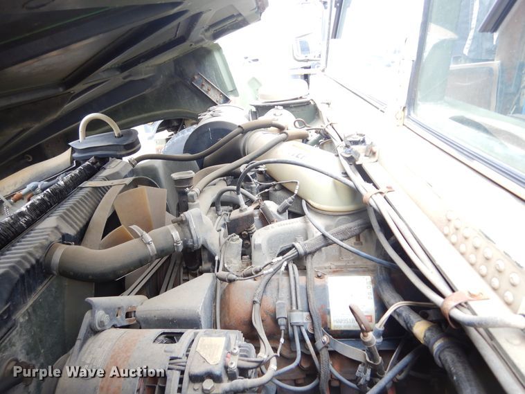 image for item KS9321 1987 Am General HMMWV  SUV