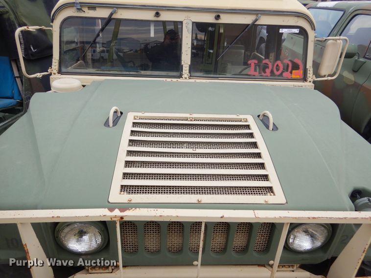 image for item KS9321 1987 Am General HMMWV  SUV