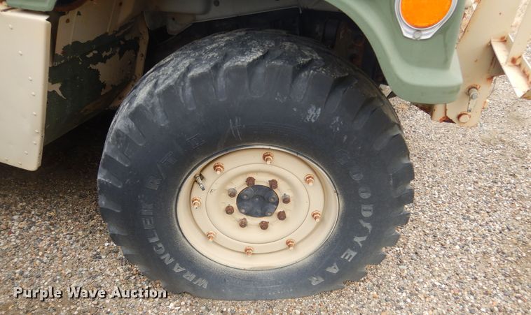 image for item KS9321 1987 Am General HMMWV  SUV