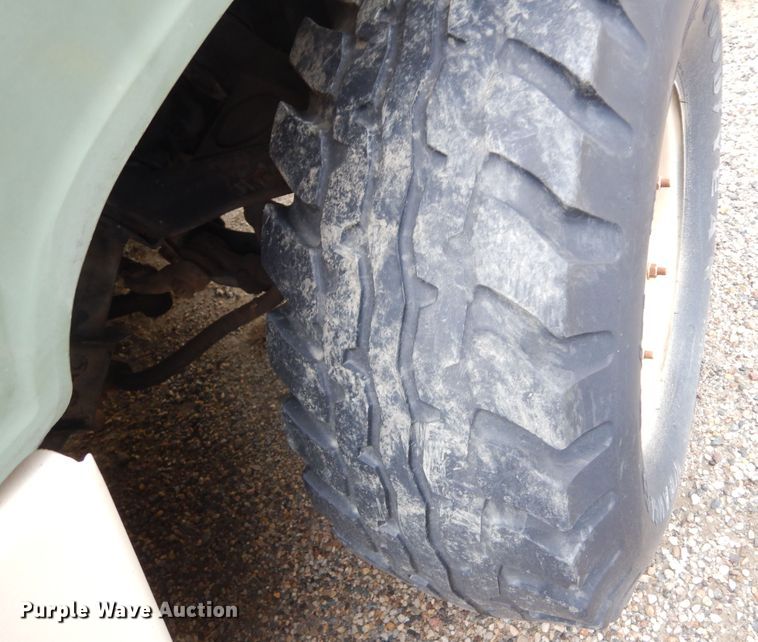 image for item KS9321 1987 Am General HMMWV  SUV