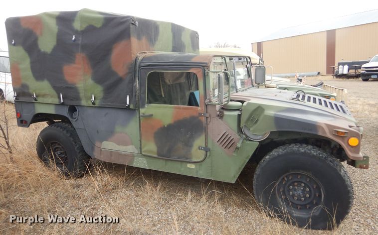 image for item KS9322 1985 Am General HMMWV  SUV