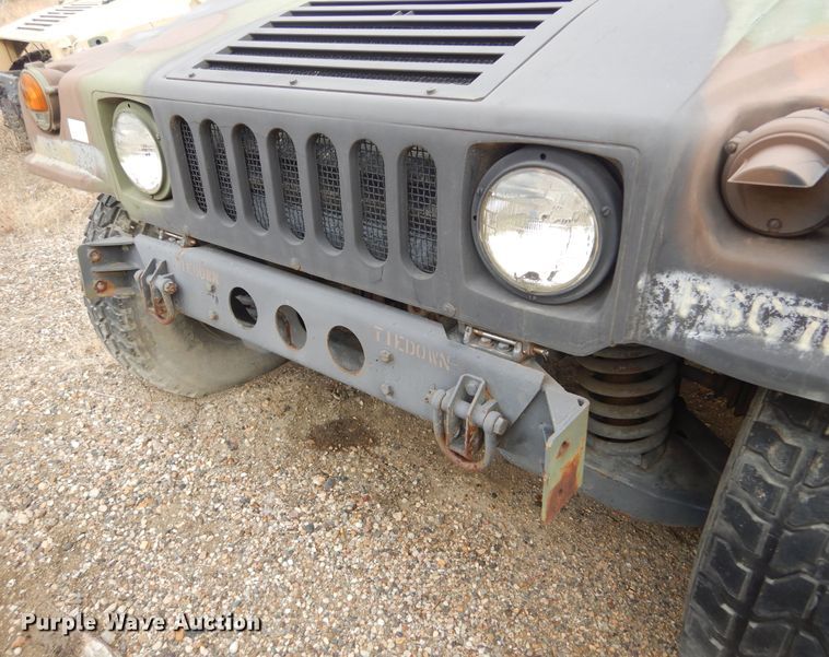 image for item KS9322 1985 Am General HMMWV  SUV