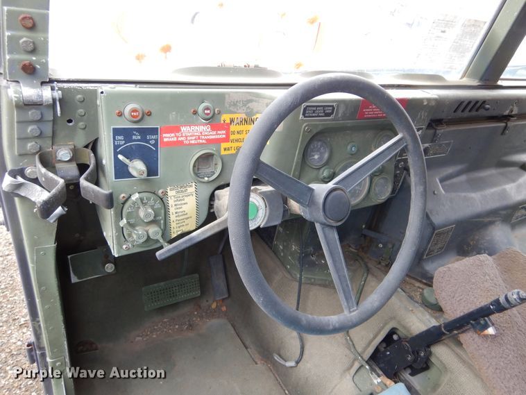 image for item KS9322 1985 Am General HMMWV  SUV