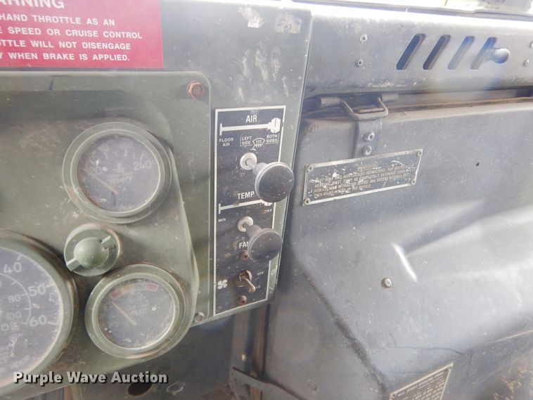 image for item KS9322 1985 Am General HMMWV  SUV