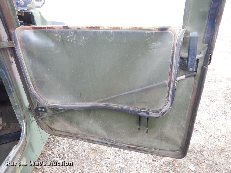 image for item KS9322 1985 Am General HMMWV  SUV