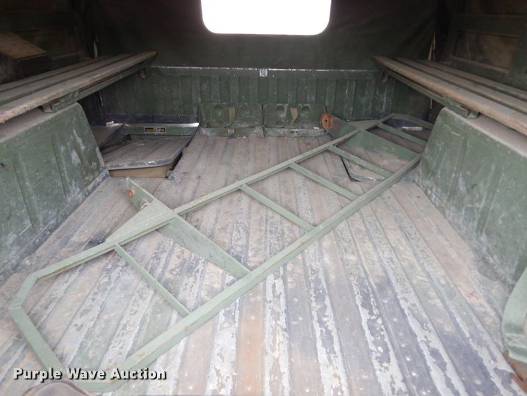 image for item KS9322 1985 Am General HMMWV  SUV