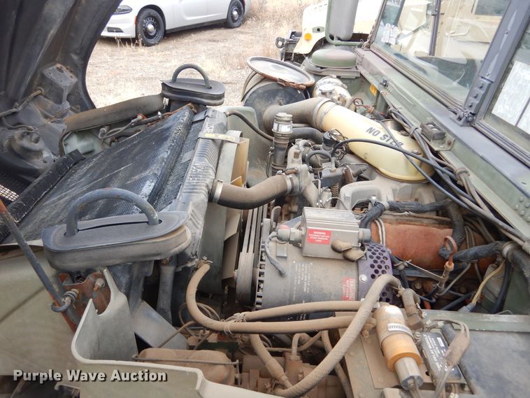 image for item KS9322 1985 Am General HMMWV  SUV