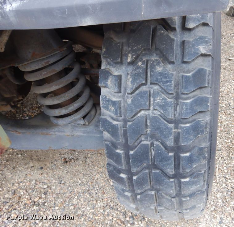 image for item KS9322 1985 Am General HMMWV  SUV