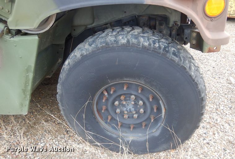 image for item KS9322 1985 Am General HMMWV  SUV