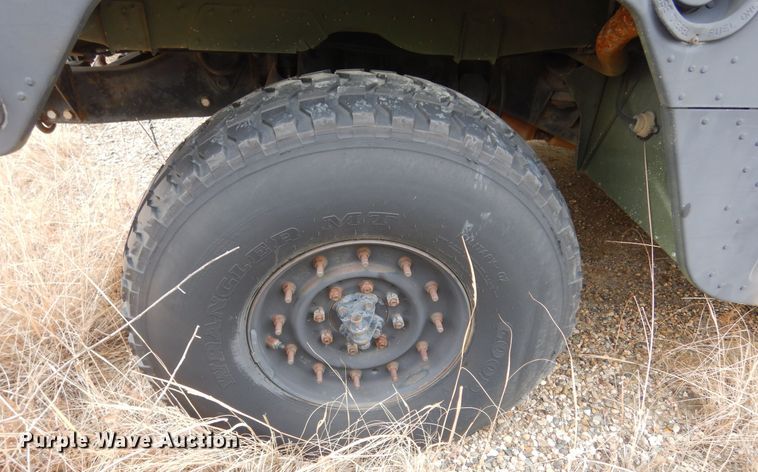 image for item KS9322 1985 Am General HMMWV  SUV