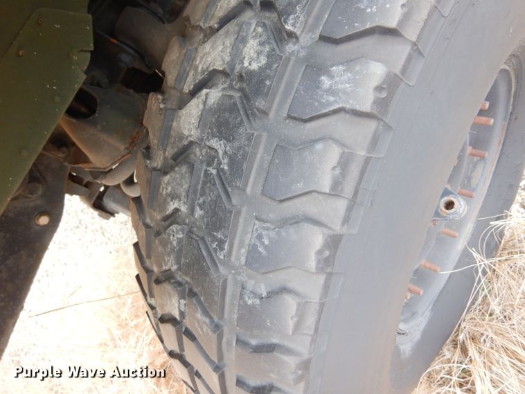 image for item KS9322 1985 Am General HMMWV  SUV