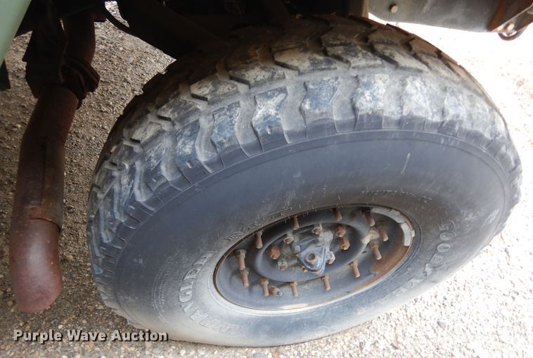 image for item KS9322 1985 Am General HMMWV  SUV