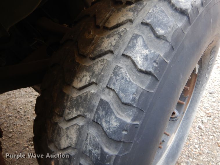 image for item KS9322 1985 Am General HMMWV  SUV