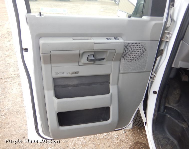 image for item KS9325 2012 Ford E350 Super Duty XL  van