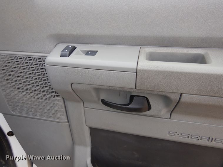 image for item KS9325 2012 Ford E350 Super Duty XL  van