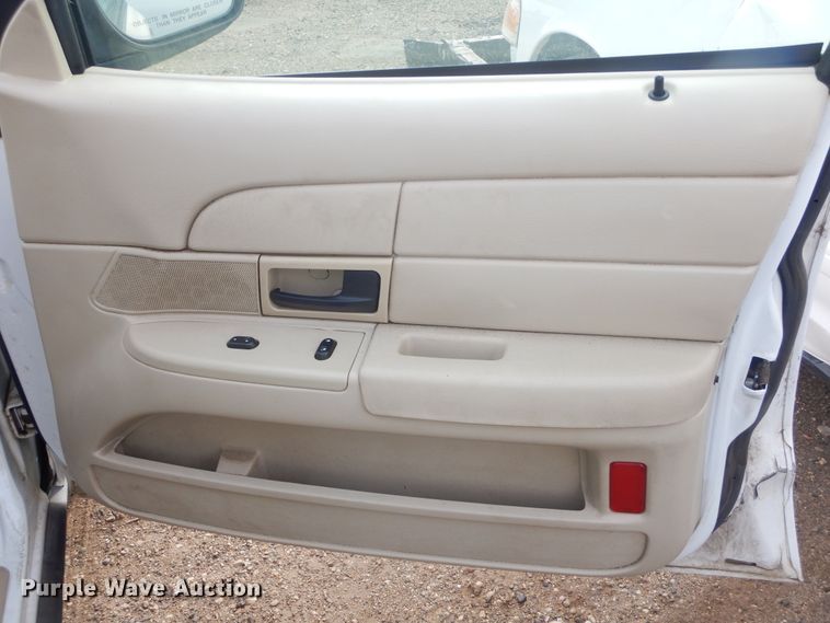 image for item KS9331 2011 Ford Crown Victoria Police Interceptor