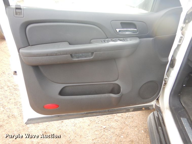 image for item KS9339 2007 Chevrolet Suburban 2500 LS