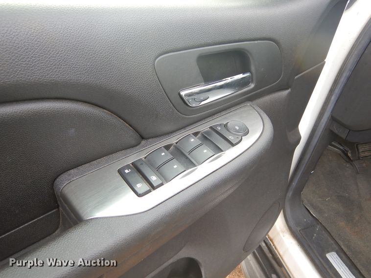 image for item KS9339 2007 Chevrolet Suburban 2500 LS