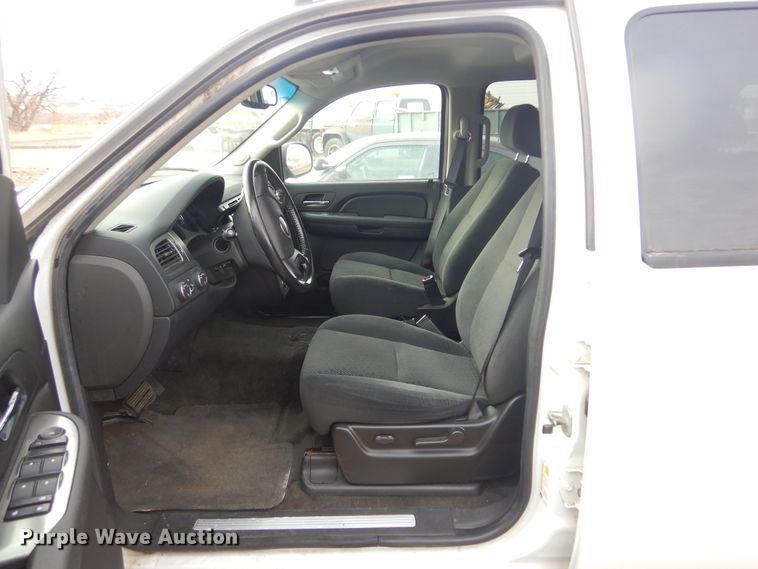image for item KS9339 2007 Chevrolet Suburban 2500 LS