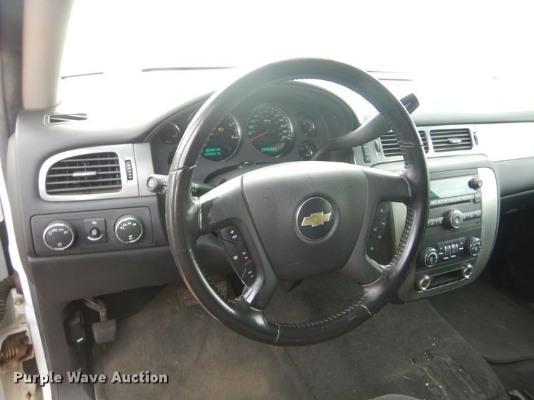 image for item KS9339 2007 Chevrolet Suburban 2500 LS