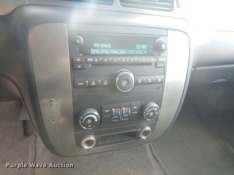 image for item KS9339 2007 Chevrolet Suburban 2500 LS