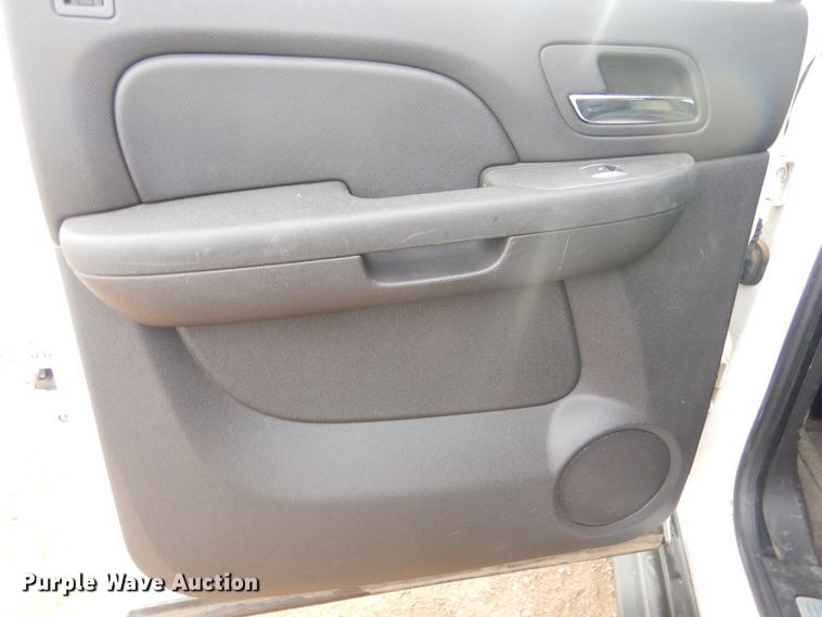 image for item KS9339 2007 Chevrolet Suburban 2500 LS