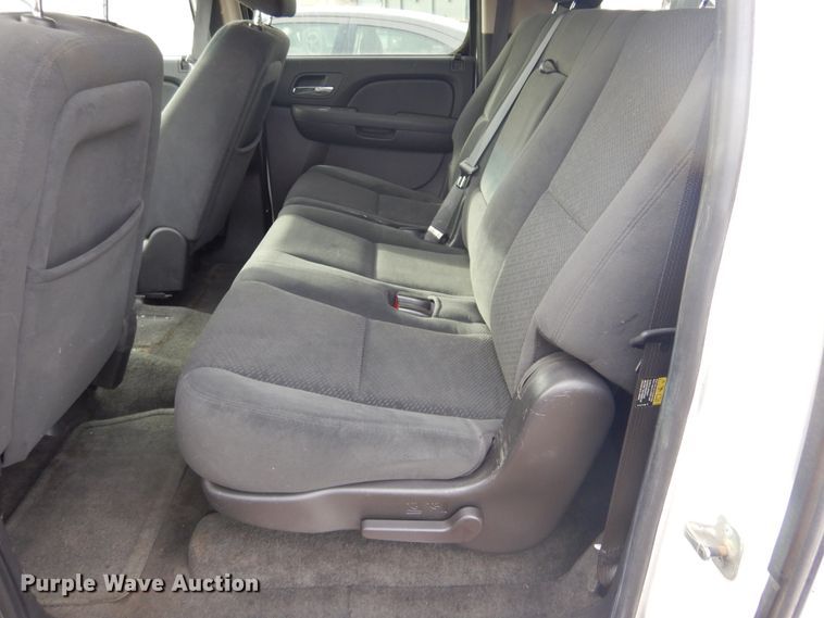 image for item KS9339 2007 Chevrolet Suburban 2500 LS