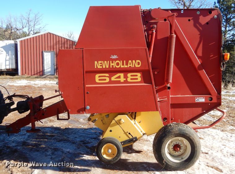 image for item KS9350 1999 New Holland 648  round baler
