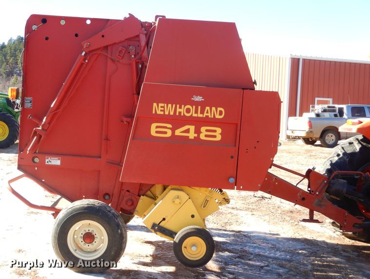 image for item KS9350 1999 New Holland 648  round baler
